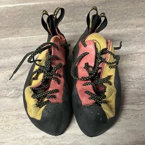 Size 39 La Sportiva Testarossa climbing shoes.